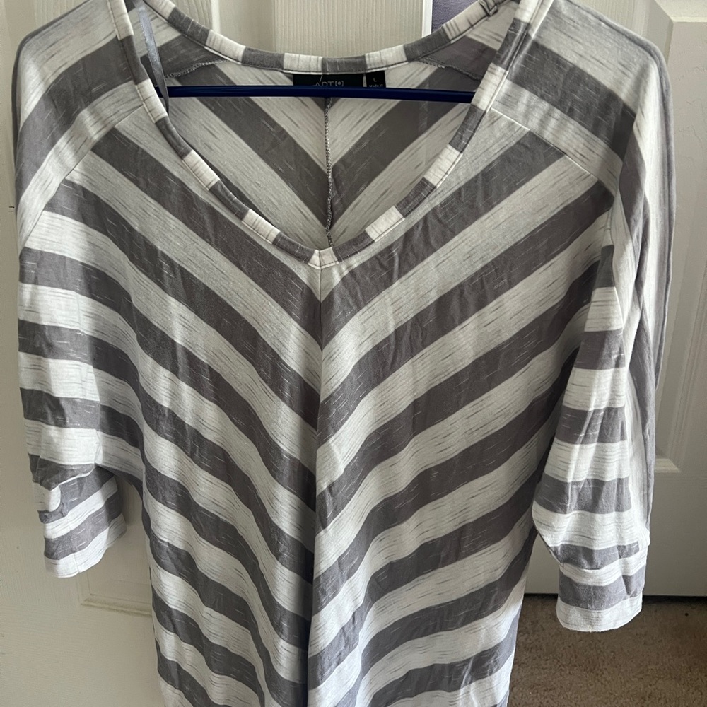 Apt. 9 Gray Chevron Blouse with V-Neck
